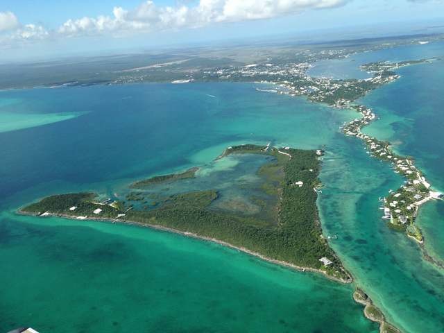 Singlefamilyvacant - This stunning 2.6.. - 2