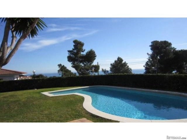 APARTMENT WITH SWIMMING POOL IN EL..