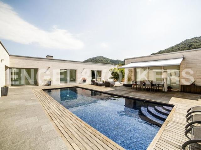 Serenity and design near the golf