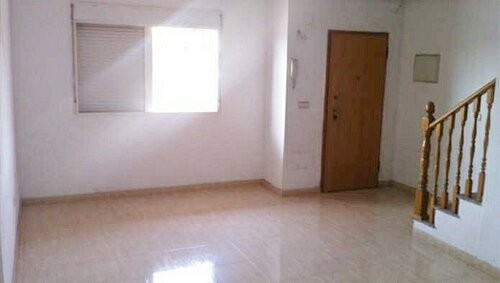 A BARGAIN! 4 BED 3 BATH TOWN HOUSE - 2