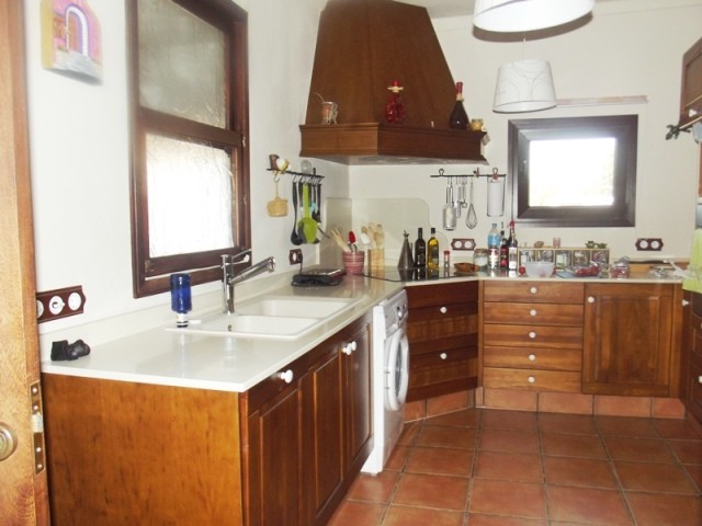 3 Bedrooms - House - Islas Baleares -.. - 2