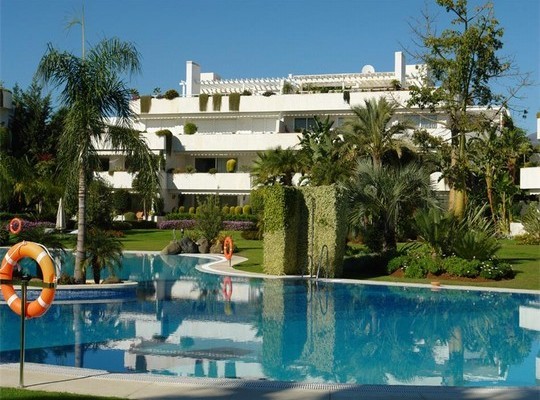 SPECTACULAR DUPLEX PENTHOUSE SITUATED..