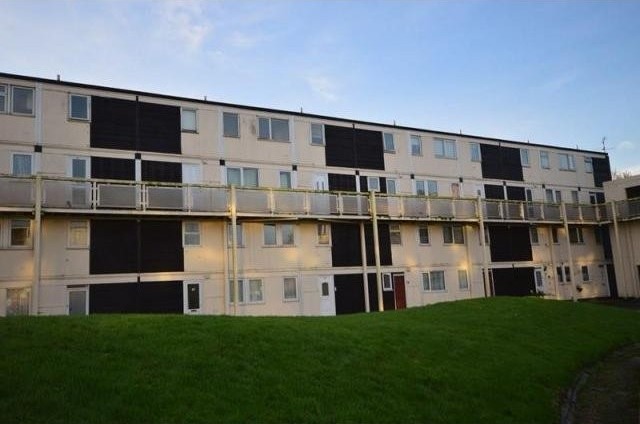 2 bedroom Maisonette For Sale: Cornwall..