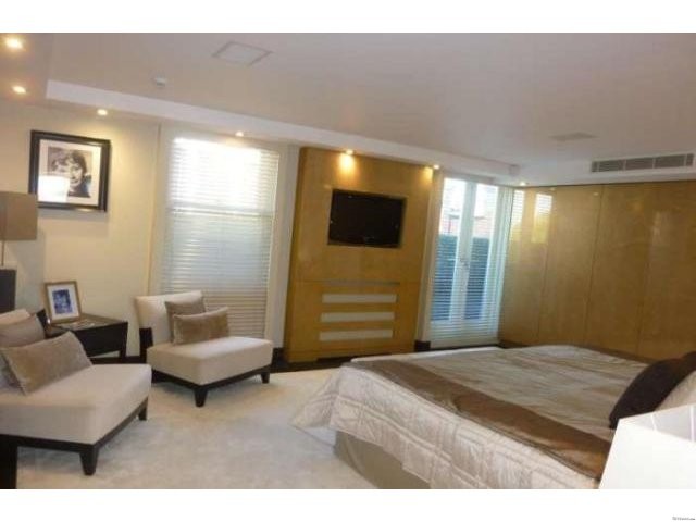 6 bed flat to rent in Knightsbridge.. - 2