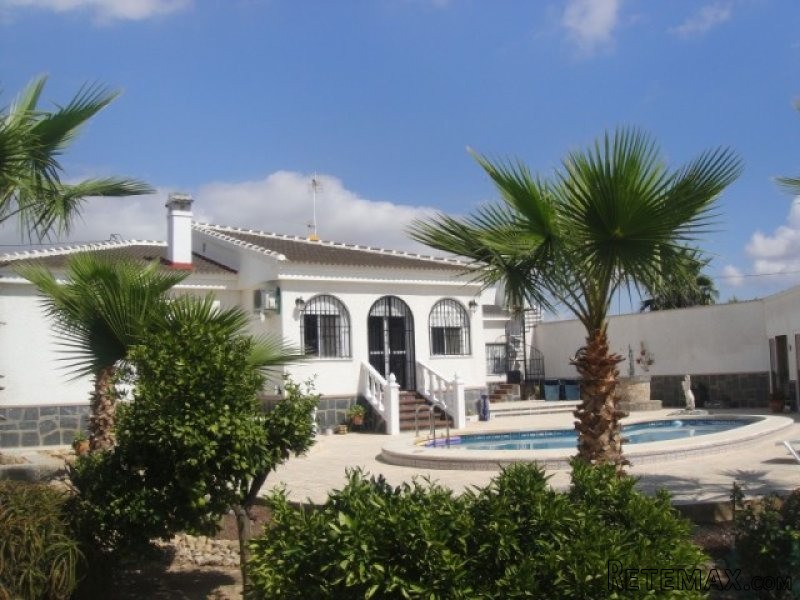 4 bedroom, 3 bathroom Finca / Country..