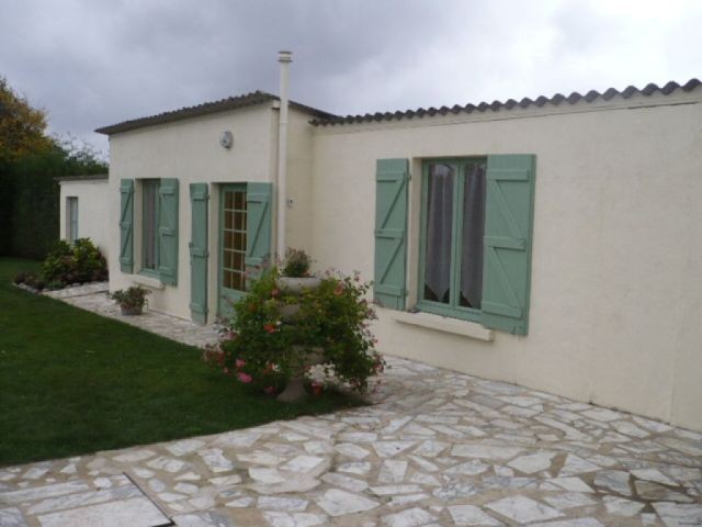 Family House with Second Guest House - 2