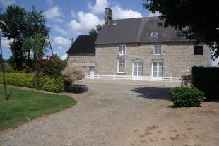Nice Country House and Outbuilding