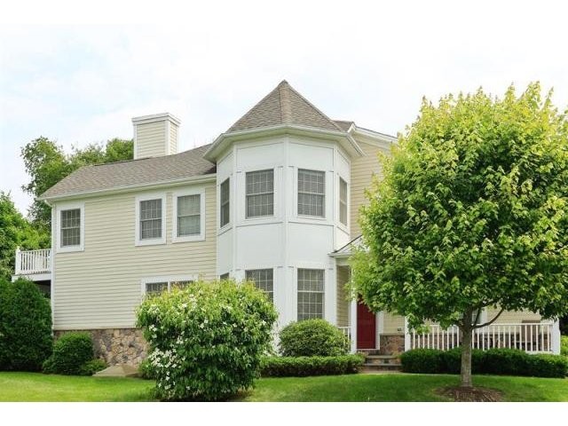 3 bedroom Condominium For Sale:..