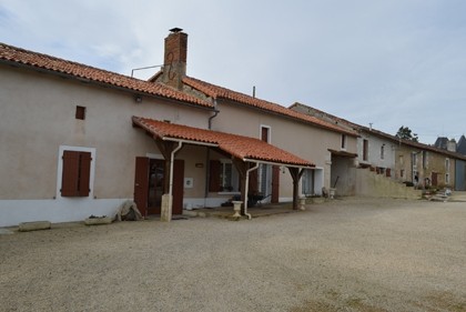 Great opportunity! Three habitable..