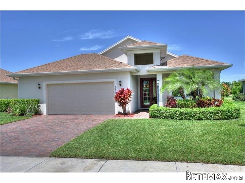 2 bedroom House For Sale: 631 Gossamer..