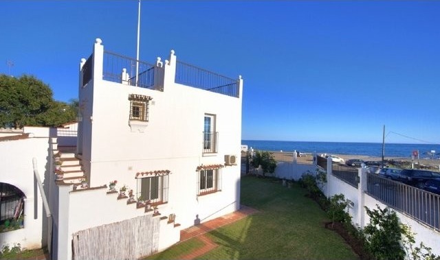 3 Bedrooms - House - Malaga - For Sale