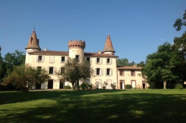 10 bedroom Castle For Sale: 63500 BRENAT