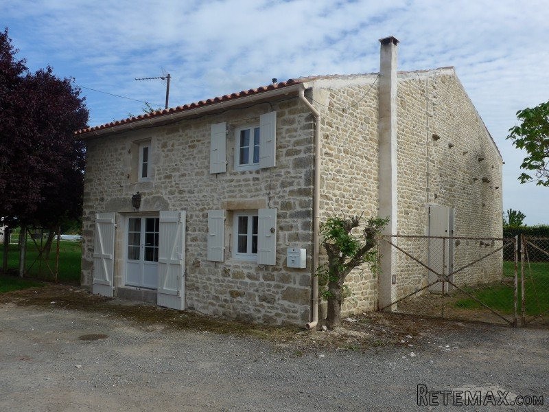 2 Bedrooms - Stone House -..
