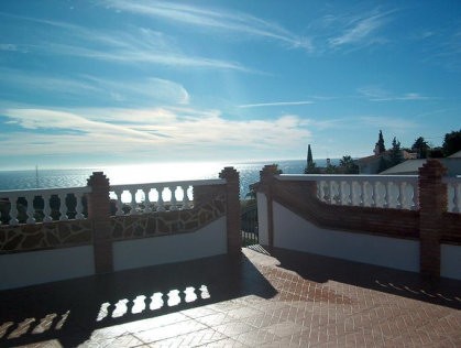 Detached House for Sale in Benajarafe..
