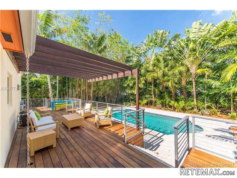 4 bedroom House For Sale: 2700 Hilola St