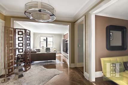 3 bedroom Apartment For Sale: 905 WEST..