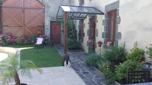 4 bedroom Village House For Sale: 63360.. - 2