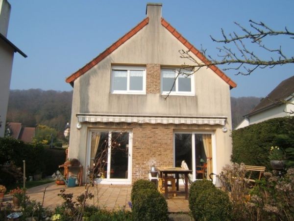 Really Tidy, Coastal Village Location