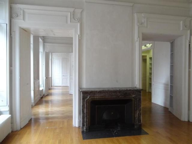 3 bedroom Flat For Sale: 69002 LYON - 2