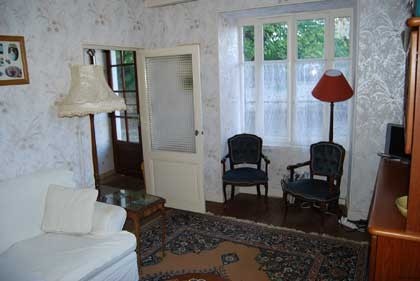 Perfectly habitable 3-bed village.. - 2