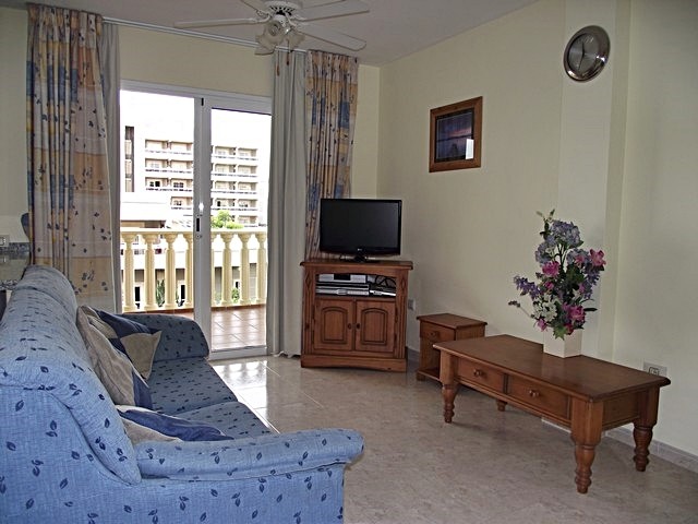 1 Bedroom apartment, Winter Gardens.. - 2