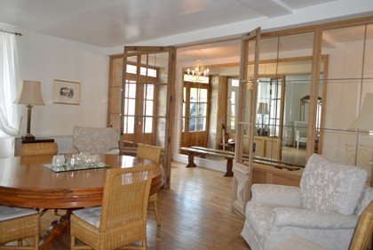 Beautifully renovated, fully furnished.. - 2
