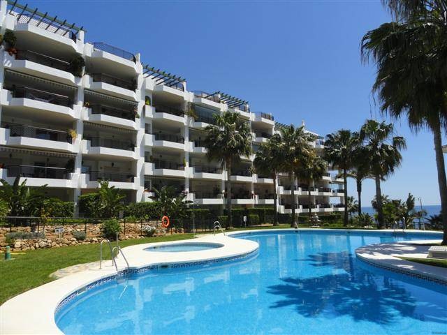 APARTMENT FOR SALE IN CALAHONDA