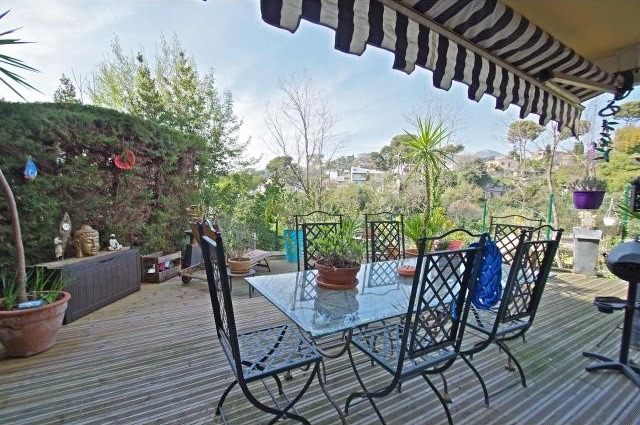 Secured residence with swimming pool in.. - 2