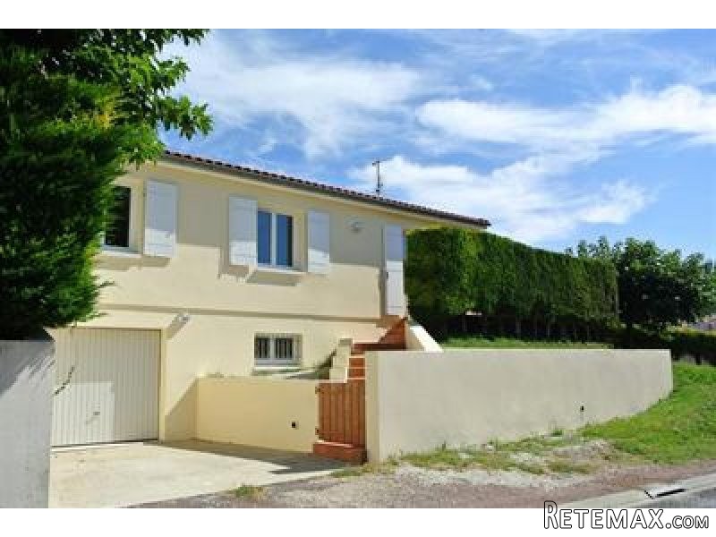 3 Bedrooms - House - Poitou-Charentes..