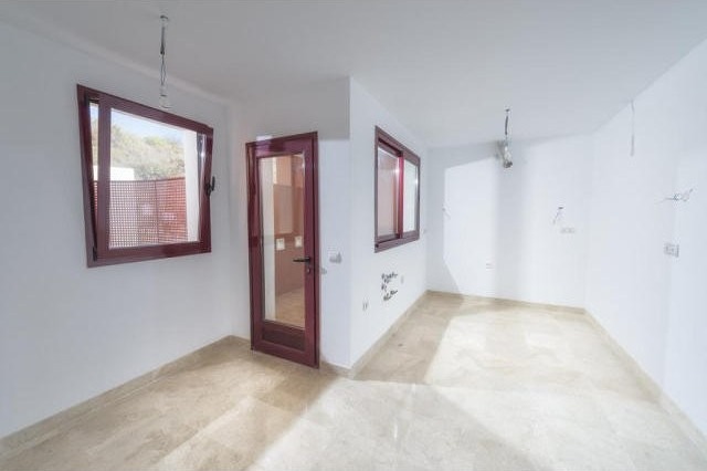 4 bedroom town house for sale