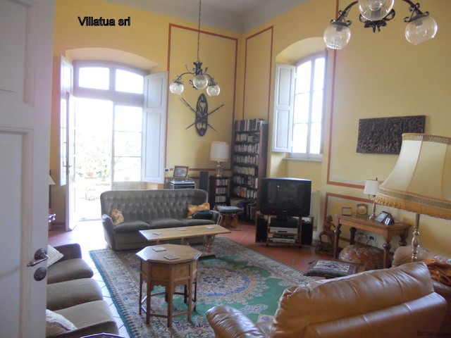 Country/farmhouse - For Sale - South of..
