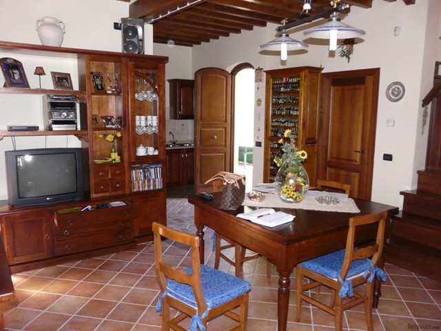 Country/farmhouse - For Sale - West of..