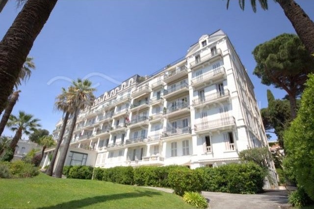 3 Bedrooms - Apartment - For Sale