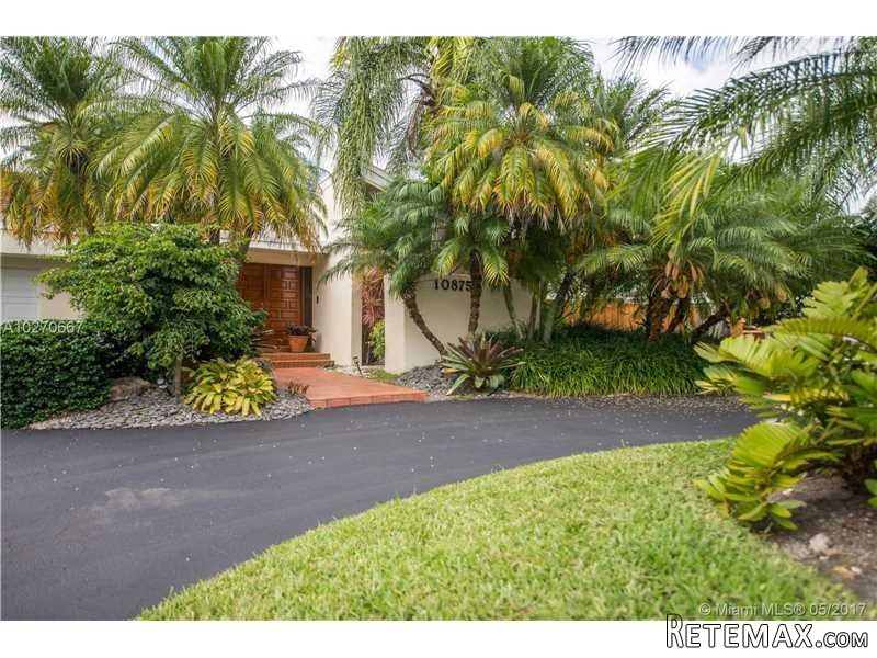 4 bedroom House For Sale: 10875 SW 138..