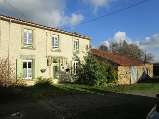 Nice Village House and Garden, Pool