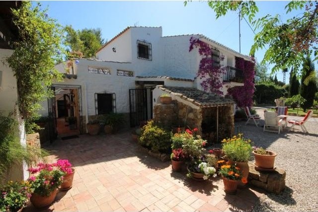 Finca for sale in Pedreguer