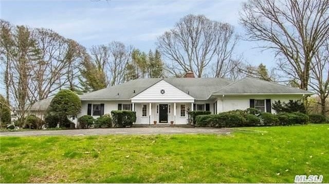 40 Horse Hollow Ct Lattingtown, NY 11560 - 2