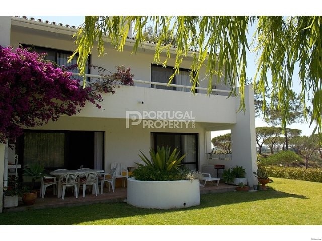Lovely 2 Bedroom Apartment on a..