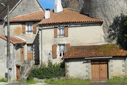 Champagne Mouton house to renovate