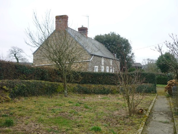 Nice Detached Longere