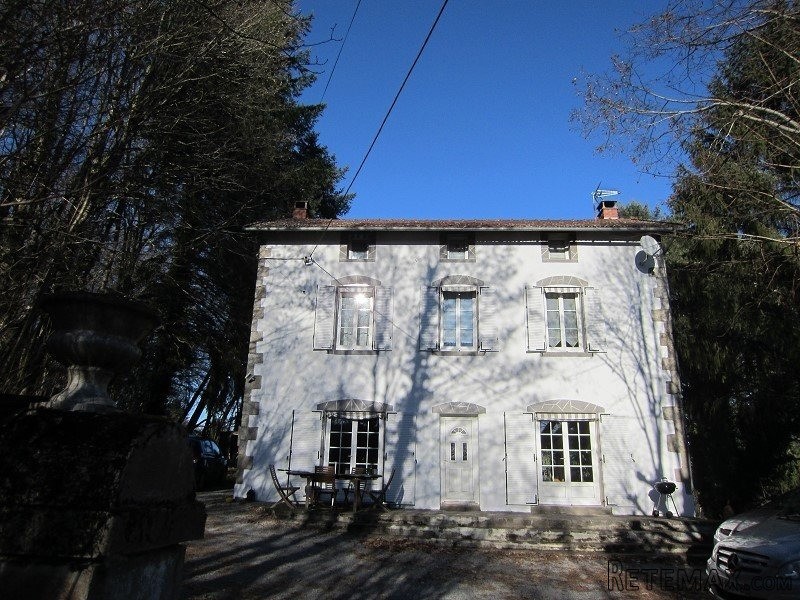 Village House Not Overlooked - 2