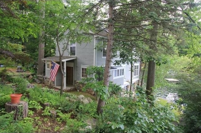 2 bedroom Residence For Sale: Pawling..