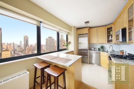 1 bedroom Apartment For Sale: 200 EAST.. - 2