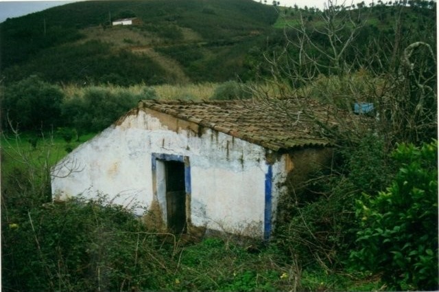 2 Bedrooms - Land / Ruin - Algarve -..