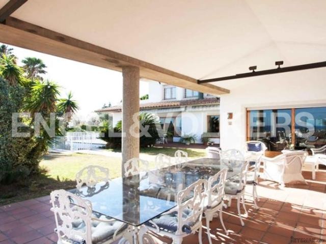 A privilege in Villa Jardi - 2