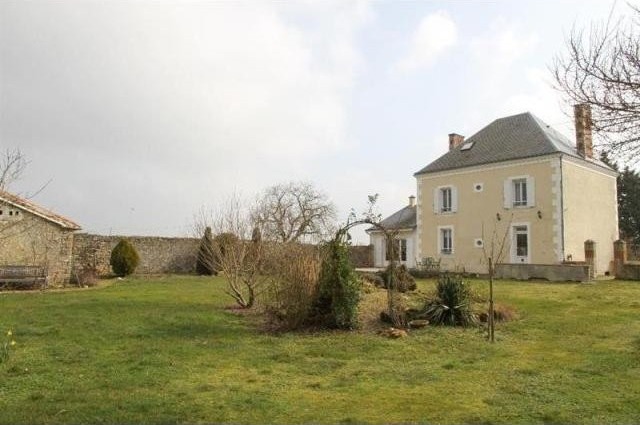 4 bedroom House For Sale: 86170 30 MIN... - 2