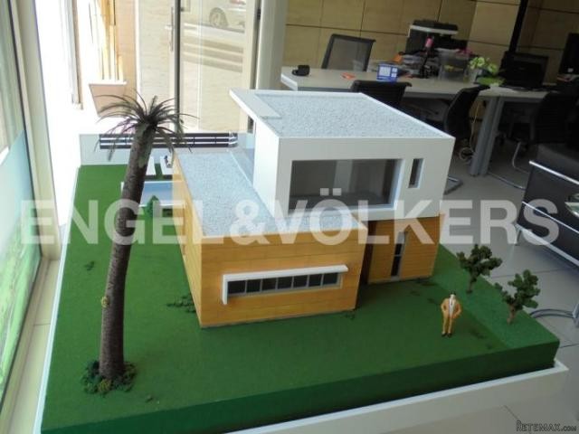 Villas under construction on a golf.. - 2