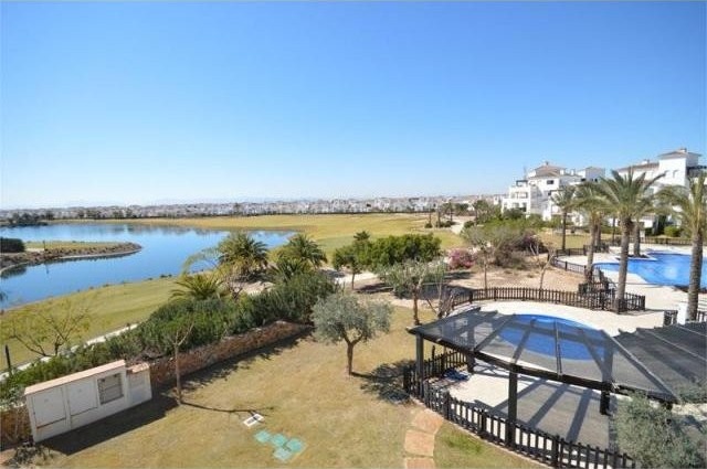 2 bedroom Apartment For Sale: 2nd..
