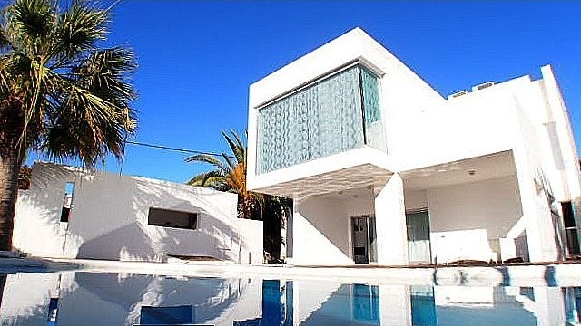 AMAZING DETACHED VILLA