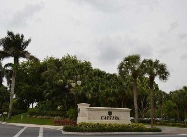 2 bedroom Flat For Sale: 10720 NW 66 ST..